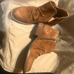 BORN Handcrafted ankle boot
